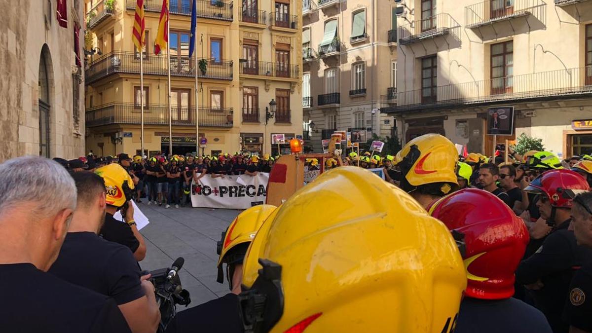 Una de las protestas realizadas por los bomberos en València.