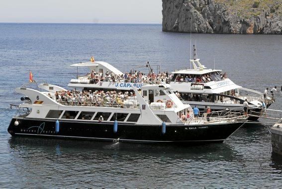 Im Torrent de Pareis, einer der größten Touristenattraktionen der Insel, stapeln sich die Besucher. Seit Wochen schafft keiner den Müll weg, auf der berühmten Serpentinenstraße staut sich der Verkehr, am Ufer haben Taschendiebe leichtes Spiel. Es ist ein Albtraum, sagen die Anwohner.