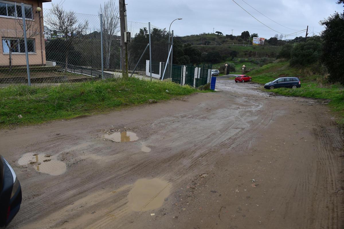 Fotogalería | Estado de los accesos al colegio San Miguel de Plasencia