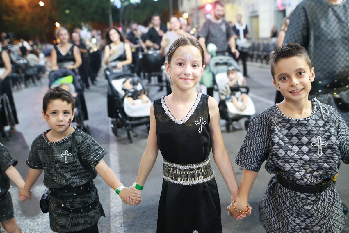 Las mejores imágenes del desfile infantil de Moros y Cristianos de Orihuela Las mejores imágenes del desfile infantil de Moros y Cristianos de Orihuela