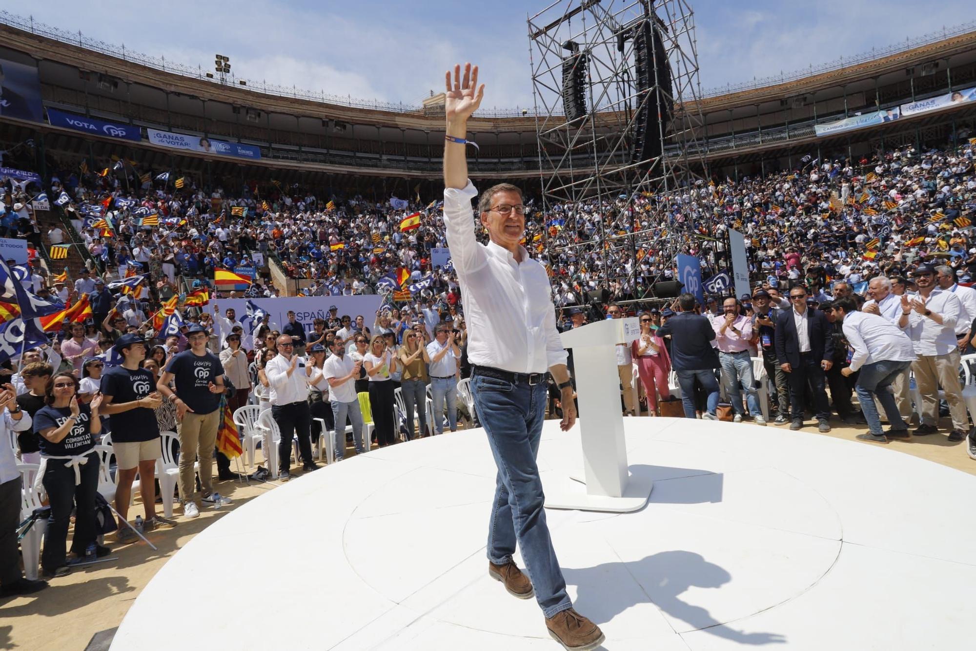 Mitin central del PPCV en la Plaza de Toros de València