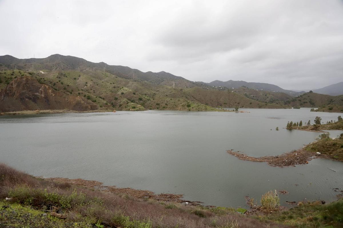 Desembalse de la presa El Limonero