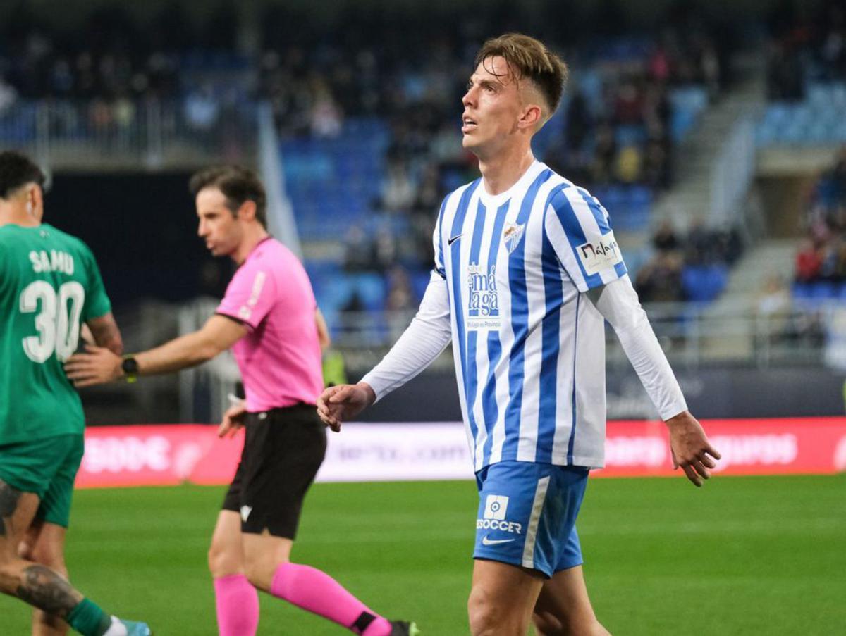 Los jugadores del Málaga CF celebran un gol de Brandon en un partido de LaLiga SmartBank 21/22. | GREGORIO MARRERO