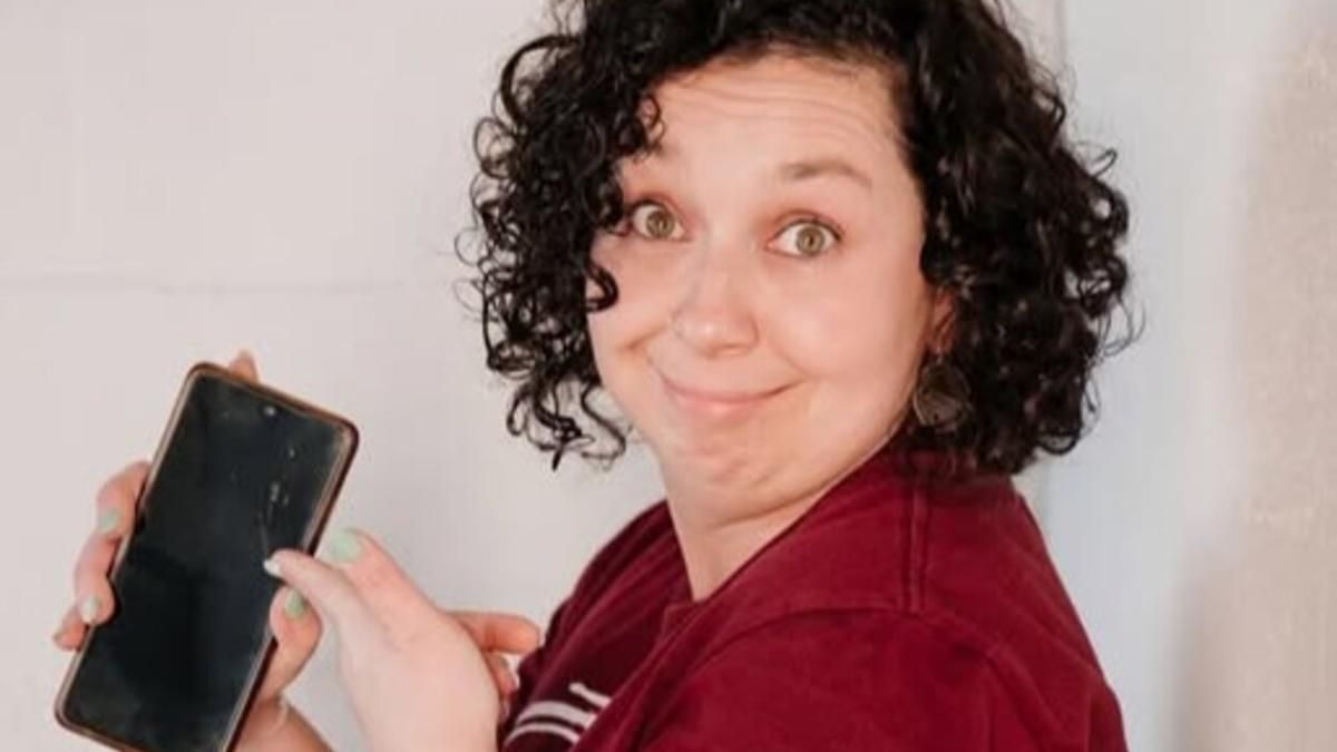 Leti da Taberna presentará o monólogo 'Jastac japi jolidais' o día 5 en Zas.