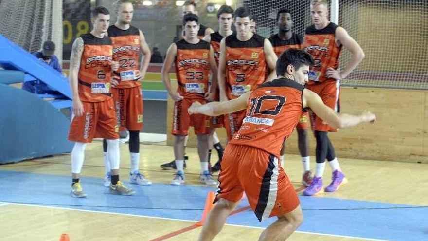 Los jugadores del Básquet Coruña, en un entrenamiento.