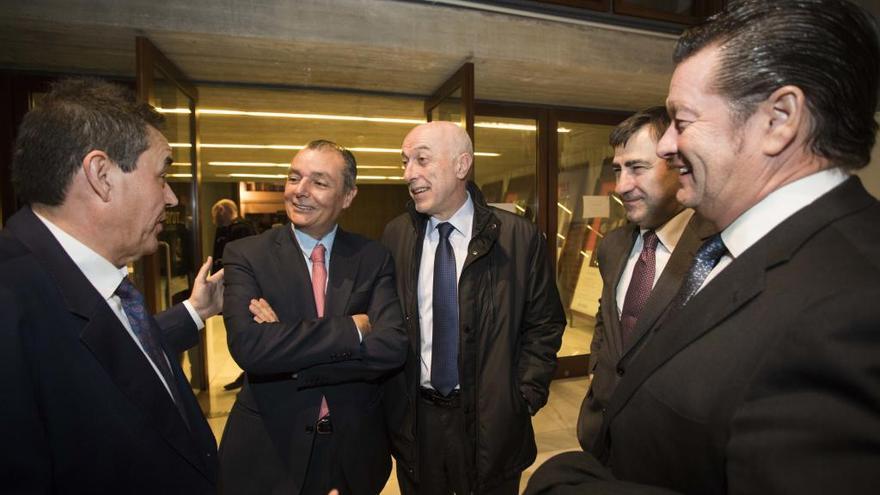 J. Monreal, Salvador Navarro, J. A. López Ruiz de Zuazo, L. Andreu y V. Guarch.