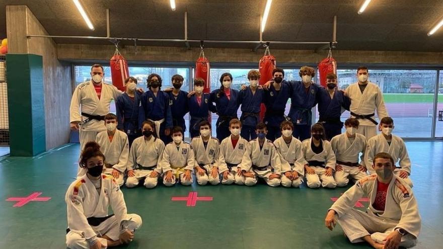 El Judo Club Base de A Estrada despide 2021 en A Coruña