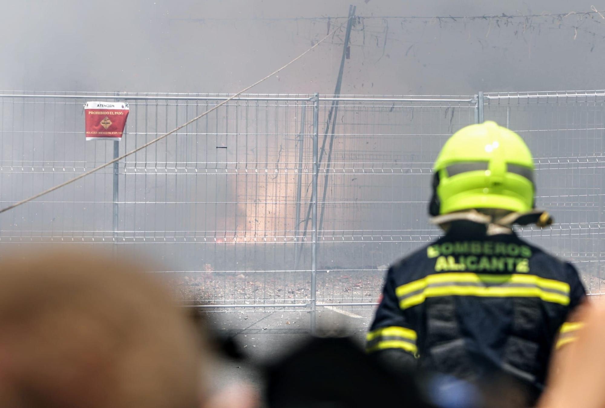 La potente mascletà del miércoles 22 de junio en imágenes