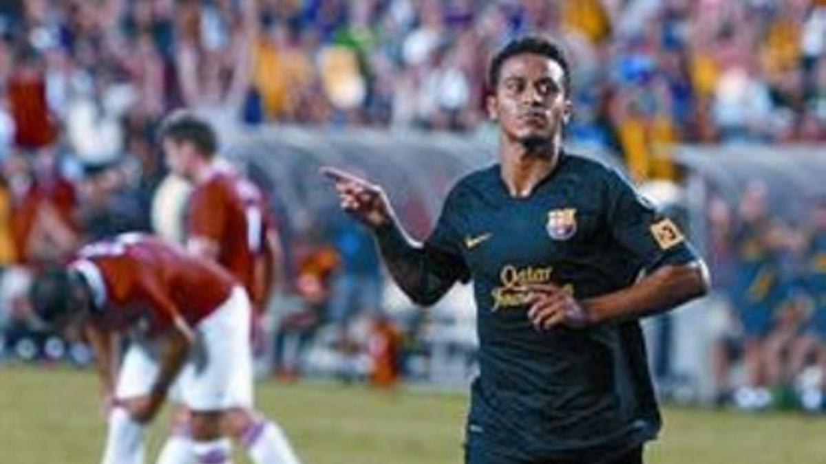 En forma 8 Thiago celebra su golazo de anoche ante el Manchester United.