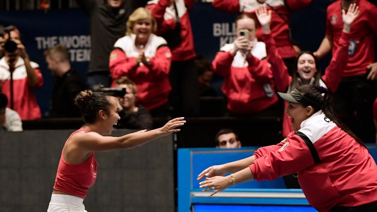 Leylah Fernández celebra la vitcoria de Canadá