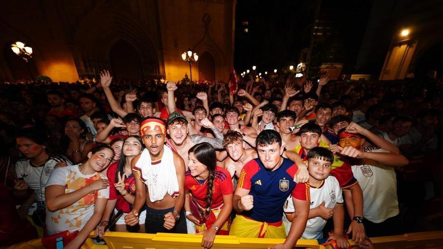 Galería: La provincia de Castellón se echa a las calles para festejar el segundo mundial de España
