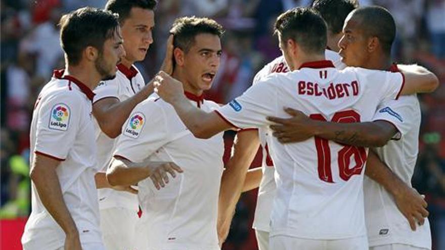 El Sevilla ya es colíder a ritmo de taconazos