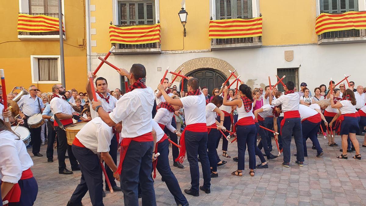 El Dance del Paloteo en Longares.