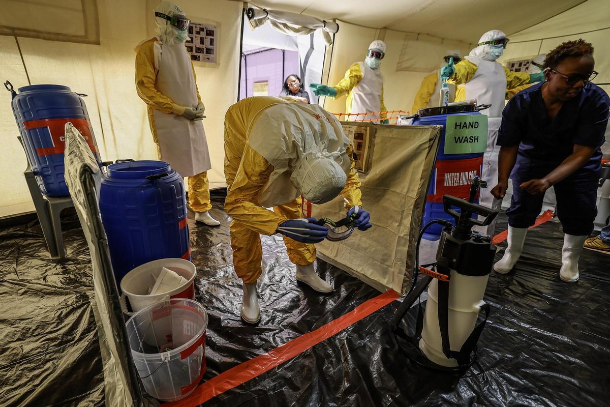 Médicos Sin Fronteras entrena a sus equipos en Nairobi ante el riesgo de ébola en la República Democrática del Congo Médicos Sin Fronteras entrena a sus equipos en Nairobi ante el riesgo de ébola en la República Democrática del Congo