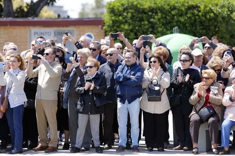 Llegada del Cristo del Grao, el Negret, al puerto