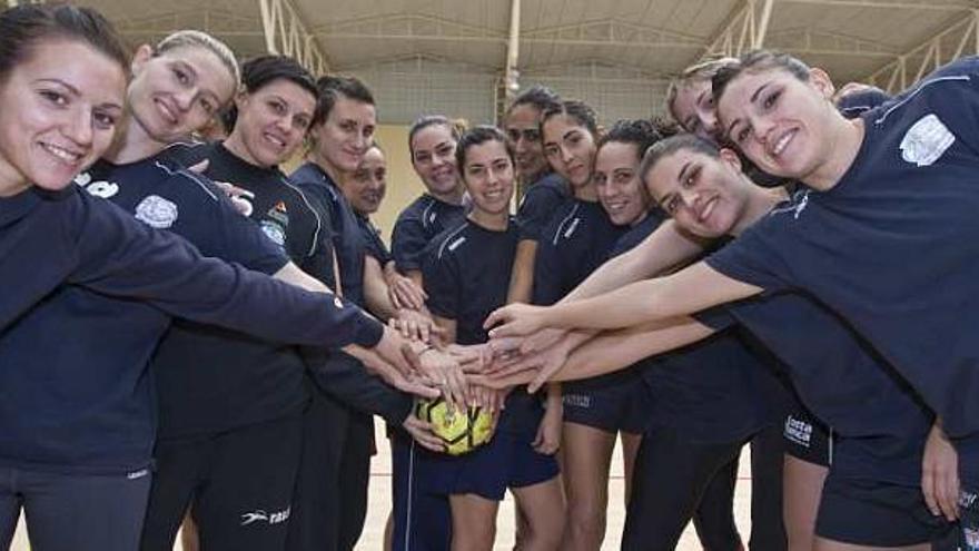 Las jugadoras del Mar Alicante, en el entrenamiento del viernes