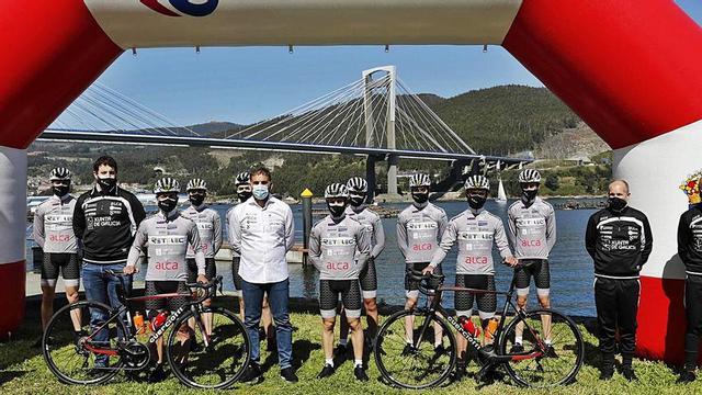 Presentación en Redondela del Team Cycling Galicia | PABLO HERNÁNDEZ