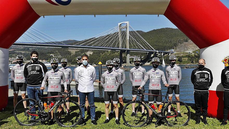 Presentación en Redondela del Team Cycling Galicia  | PABLO HERNÁNDEZ