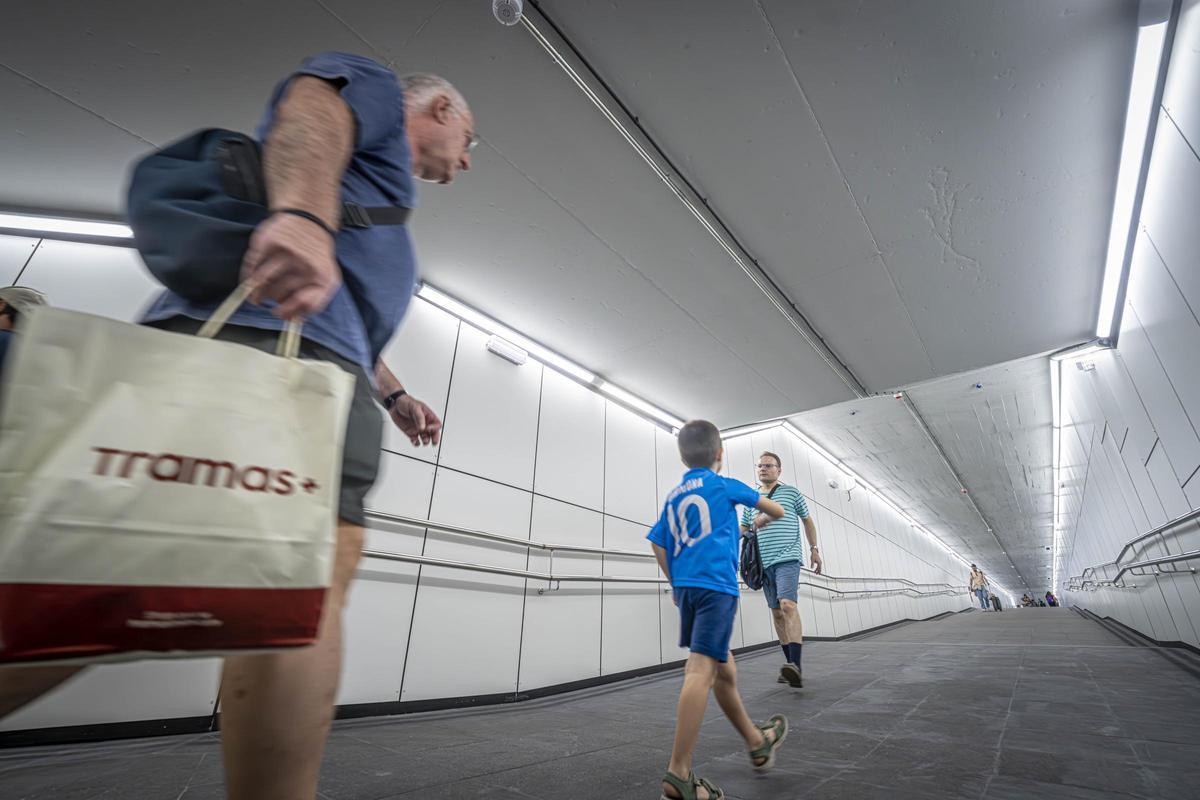 Reabre la estación Verdaguer de la L4 del metro de Barcelona y su enlace con la L5 Reabre la estación Verdaguer de la L4 del metro de Barcelona y su enlace con la L5