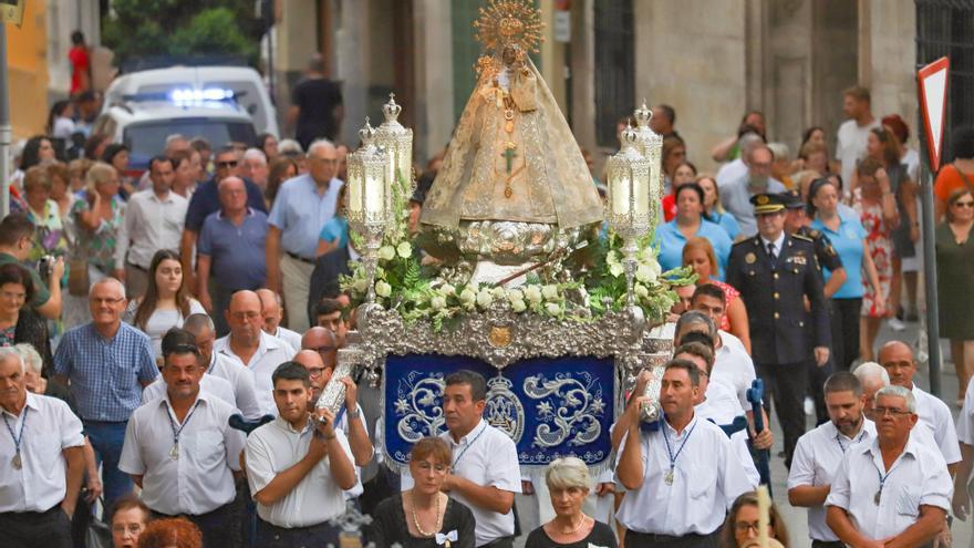 Aquí las mejores imágenes de la romería de regreso de la Virgen de Monserrate, patrona de Orihuela
