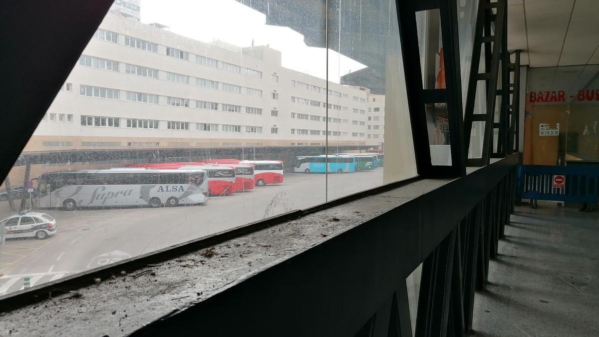 Suciedad en la terminal de autobuses de València