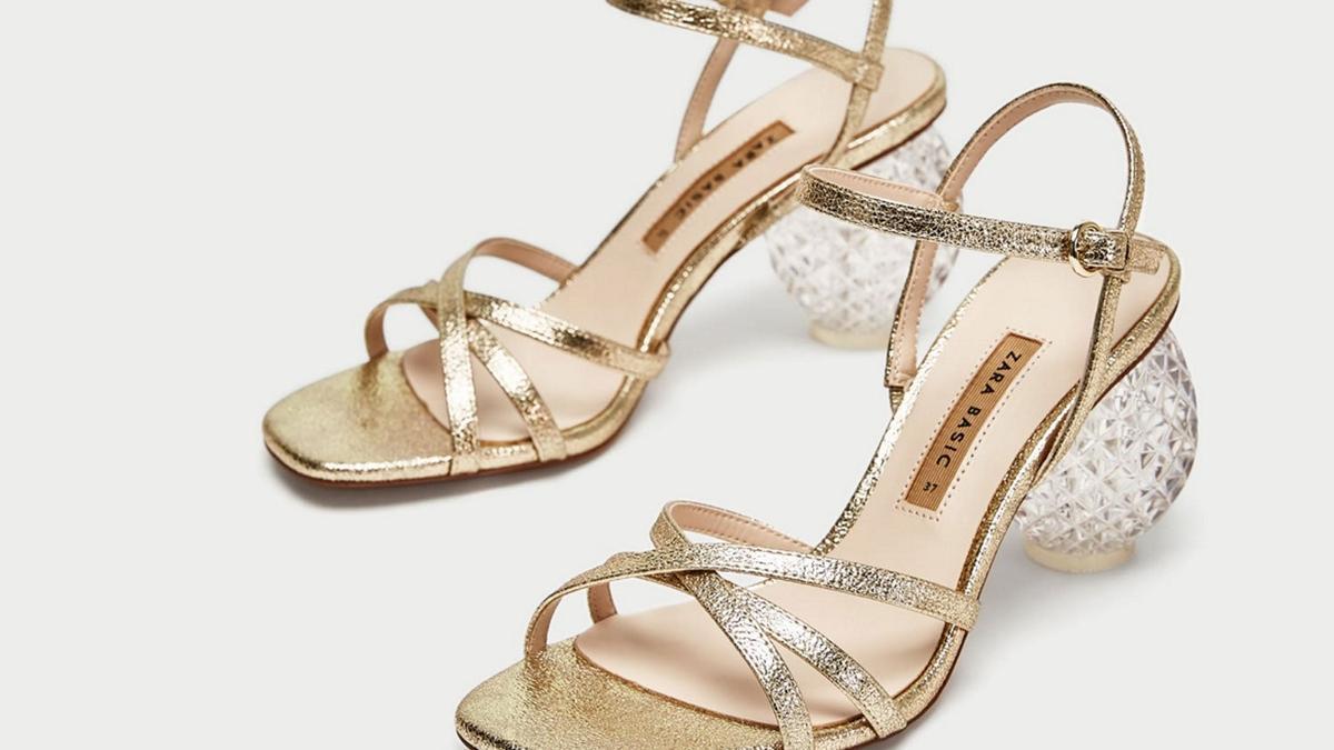 Sandalias de tacón de cristal de Zara