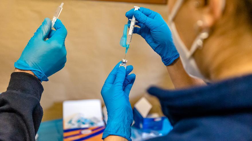 Nueva vacuna contra el VIH: cómo funciona y quién la fabrica