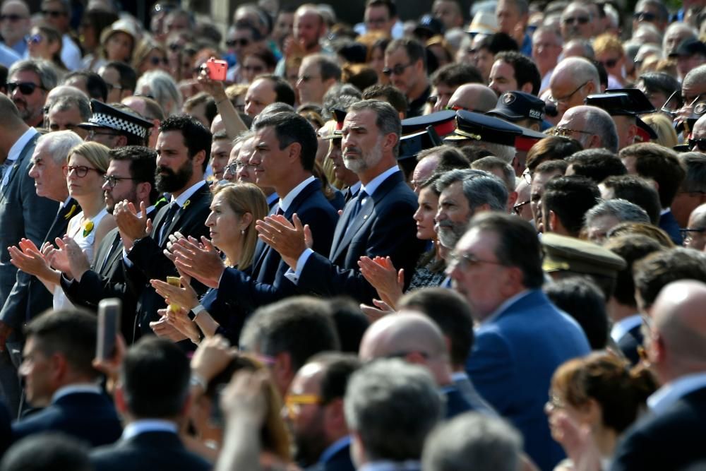 Actos de homenaje por las víctimas del 17-A