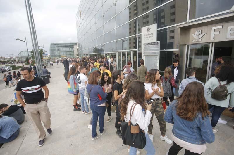 Decenas de alicantinos en el casting de OT en València