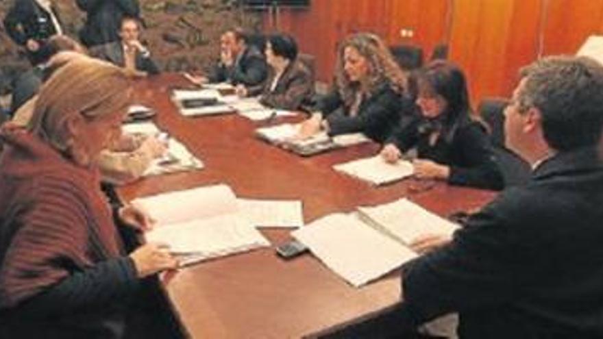 El exgerente y un administrativo del Imdeec comparecerán hoy