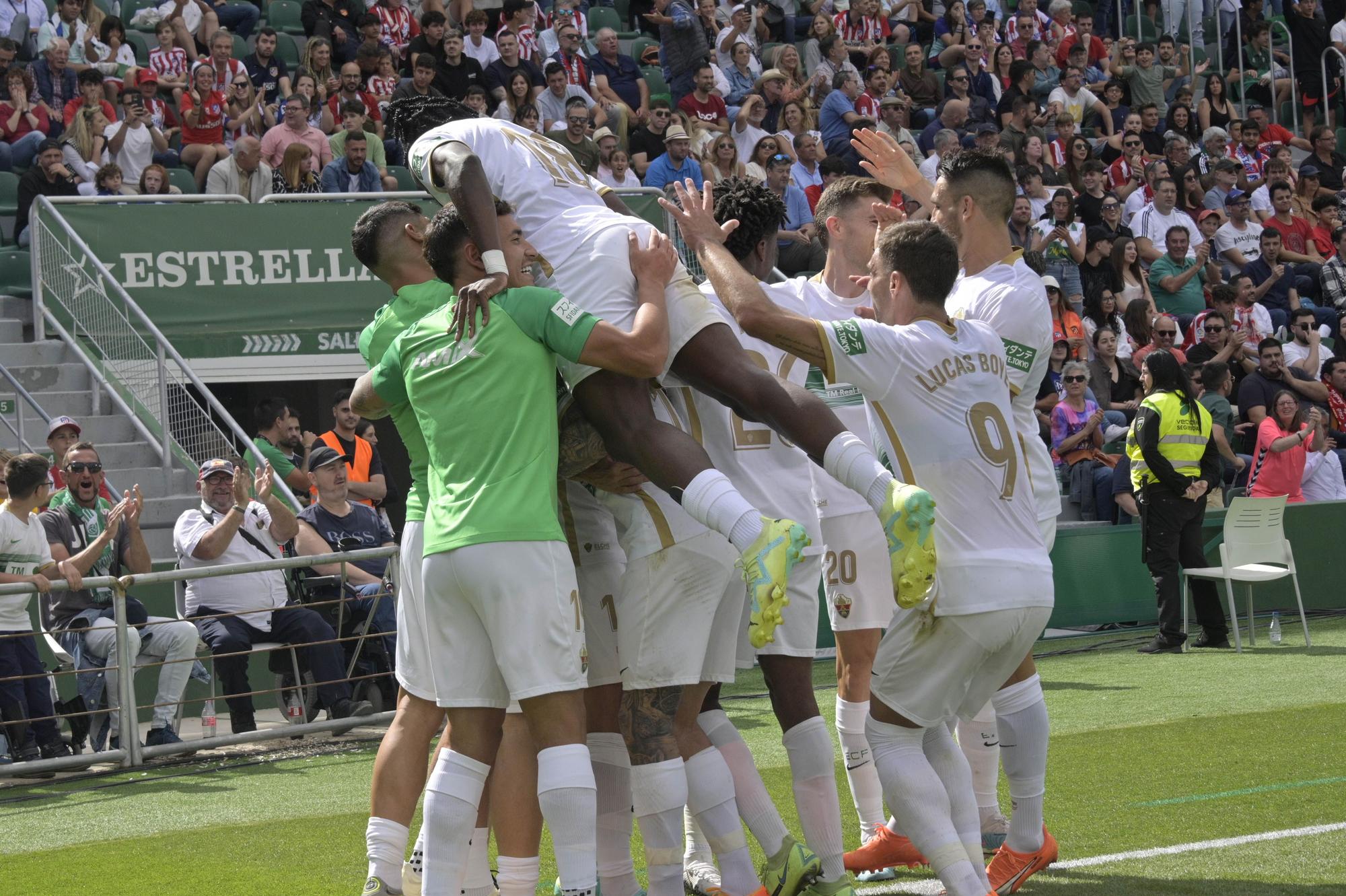 El Elche vacuna al Atlético de Madrid