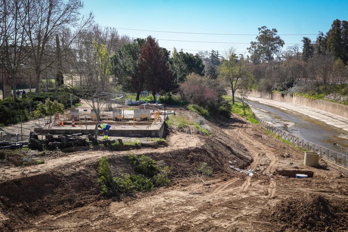 La obra del colector de San Roque, junto al arroyo Rivillas en Badajoz, finaliza a falta de rematar el entorno.