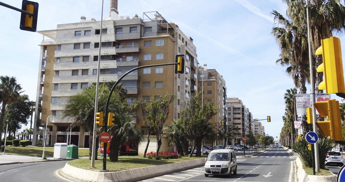 Una vista de la calle Pacífico, en la zona oeste de Málaga, una de las zonas donde la vivienda alcanza mayores precios. | ÁLEX ZEA