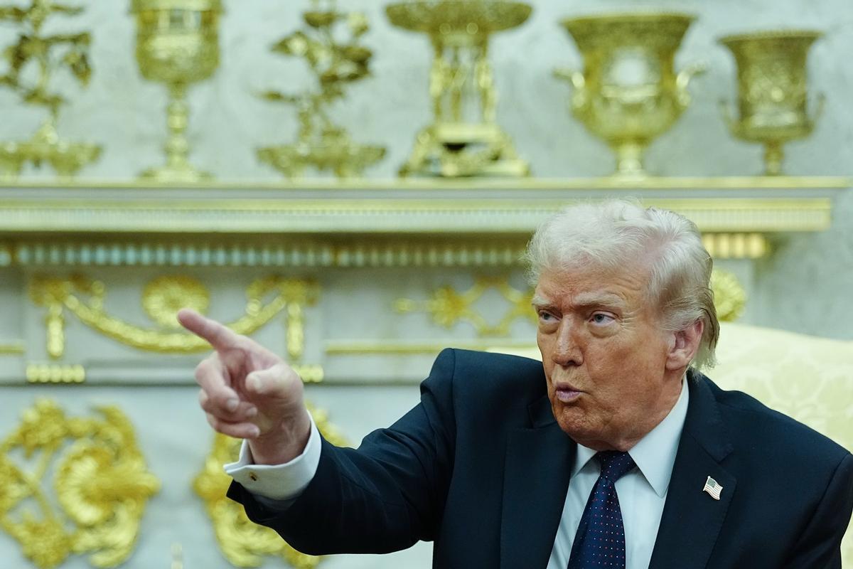 El presidente de EE UU, Donald Trump,  durante la comparecencia en la que amenazó con la ruptura comercial de su país con España.