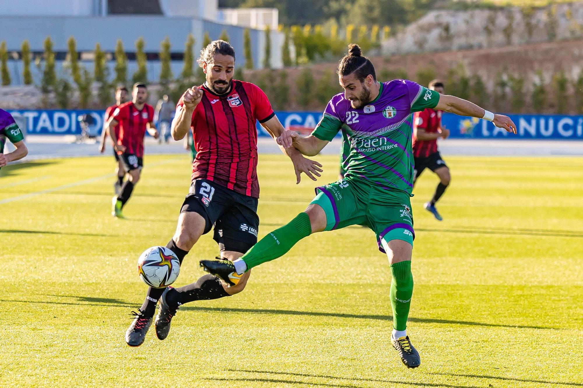 La Nucía deja escapar la victoria con un gol en el 99’. El árbitro sale escoltado tras una tangana final