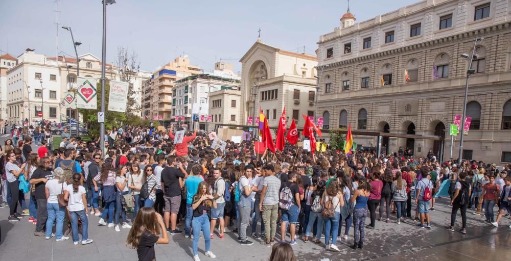 Los estudiantes van a la huelga