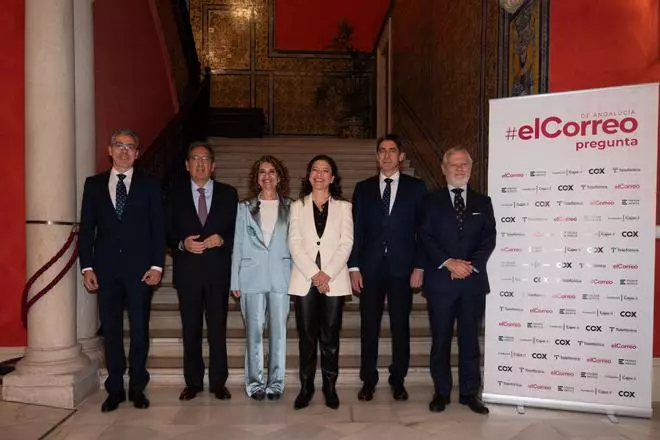 Fotogalería del estreno #ElCorreopregunta con María Jesús Montero como invitada