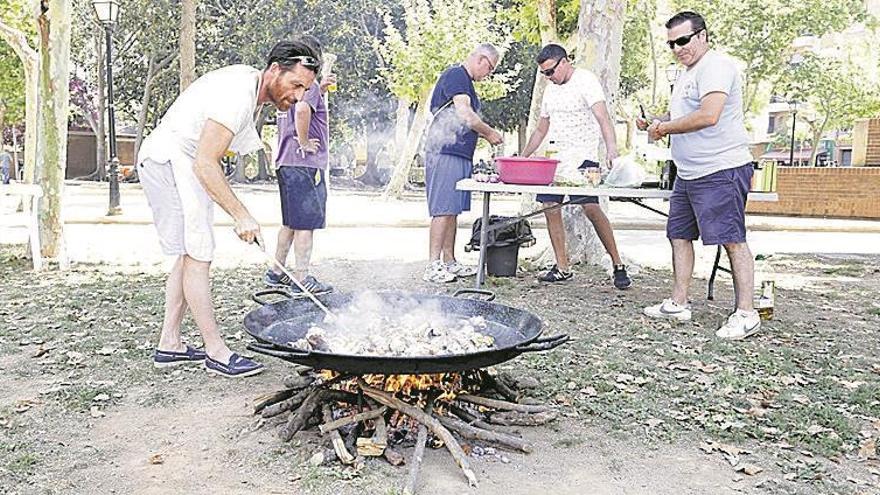 El Grao cierra Sant Pere con el éxito de las paellas, el ‘bou’ y la ofrenda