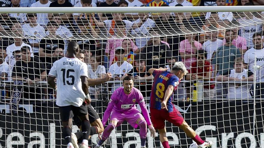 La respuesta de Pedri a la ovación de Mestalla en el Valencia CF - FC Barcelona