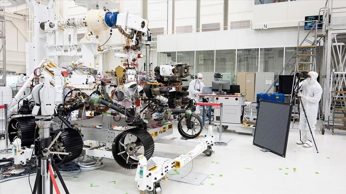 El rover Perseverance, de la NASA, en pruebas.