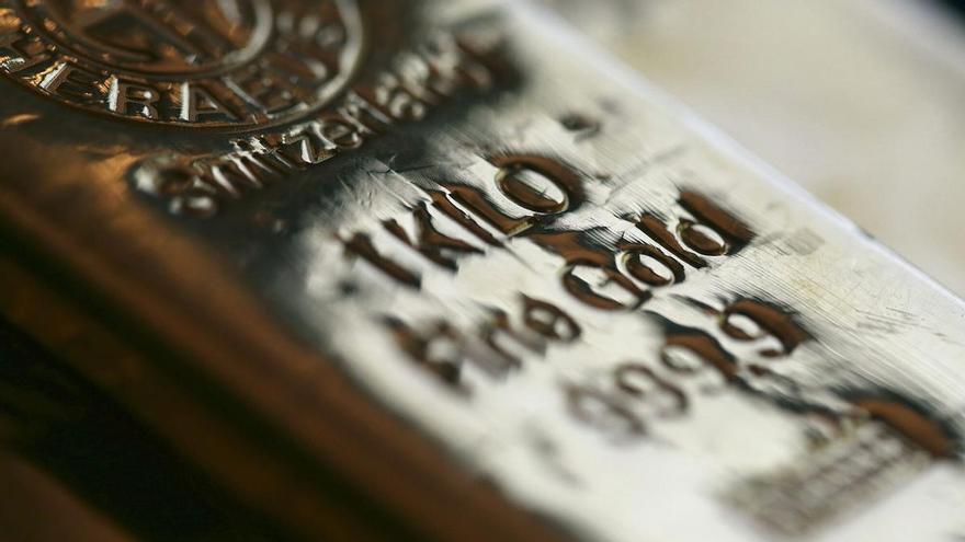 El oro se hunde en plena guerra y firma su peor mes desde la crisis financiera de 2008: se desploma un 12%