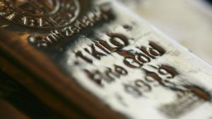 L’or s’enfonsa en plena guerra i firma el seu pitjor mes des de la crisi financera del 2008: es desploma un 12%