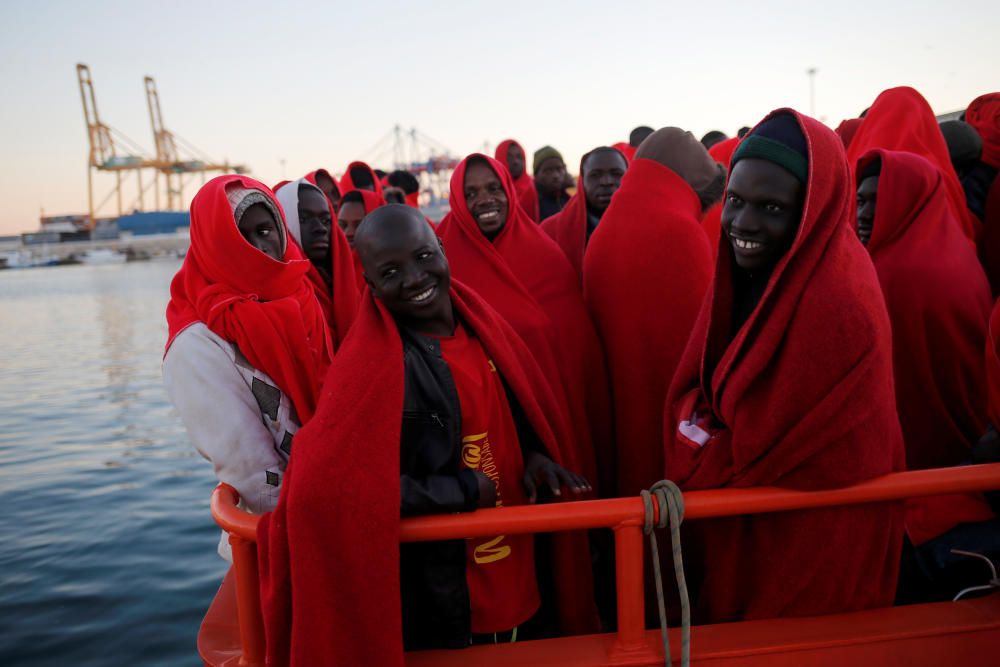 Llegan al puerto de Málaga a 185 personas rescatadas de tres pateras