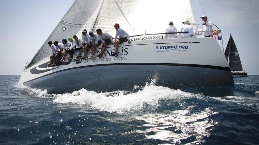 El barco del Doctor Senís fue el claro vencedor en Castellón