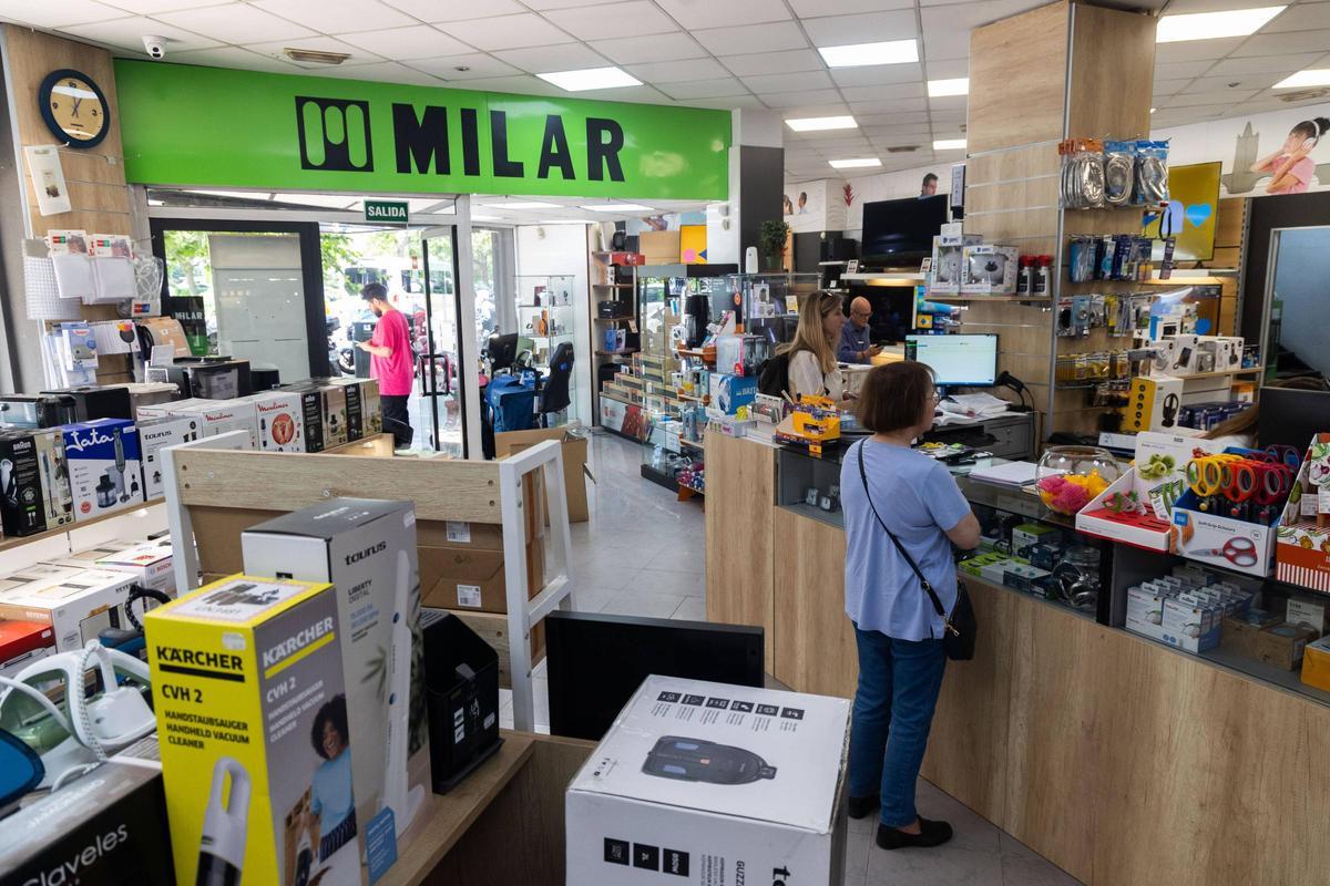 Tienda Ramón Llosá situada en la avenida Blasco Ibáñez.