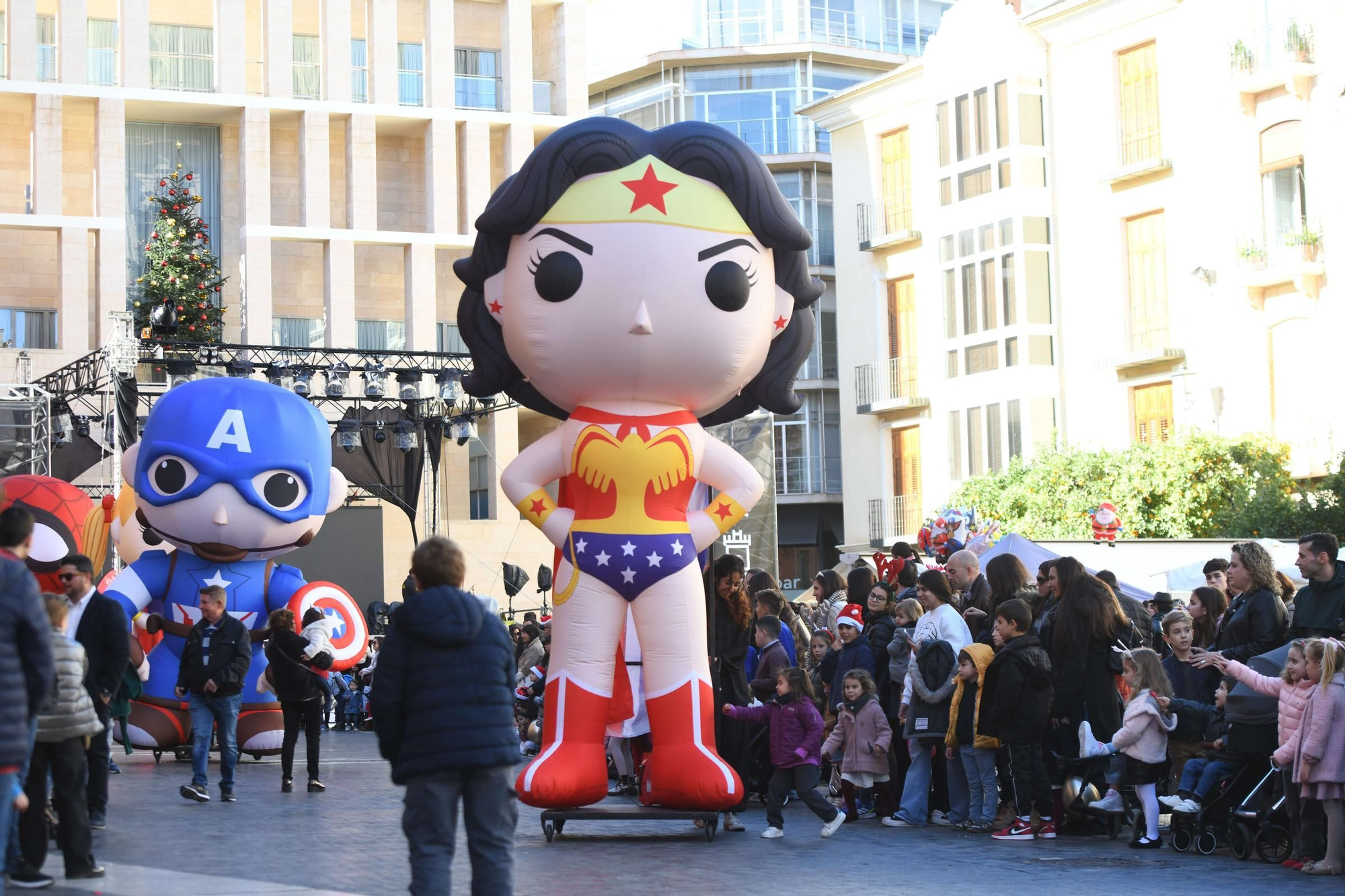 Las mejores imágenes del desfile de Papá Noel en Murcia