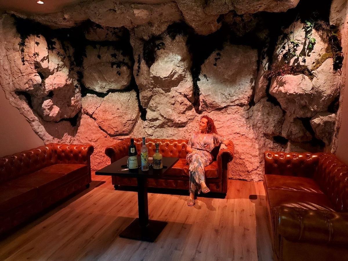 Interior de la Coctelería de Alicante Sylvarum