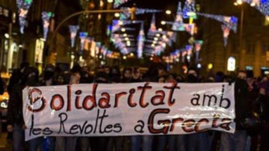 La revuelta griega salta a España