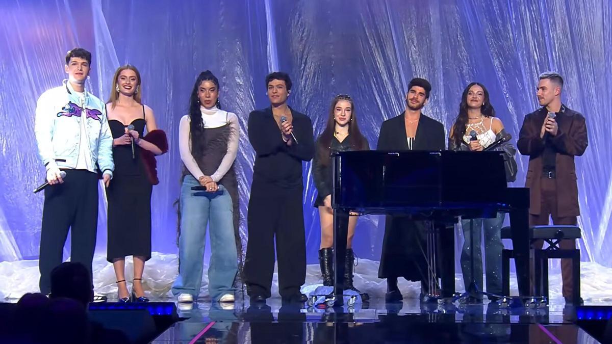 Actuación grupal en la Gala 10 de OT 2025.