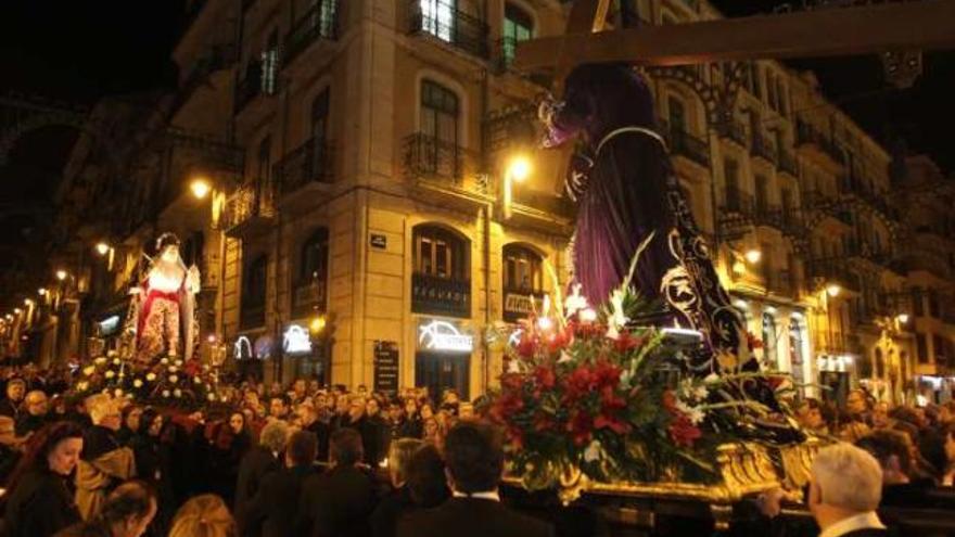 La despedida entre la Virgen de los Dolores y el Nazareno